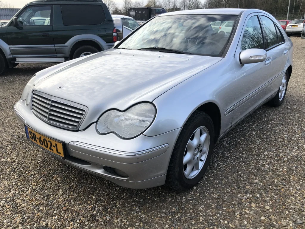 Mercedes-Benz C-Klasse (2000) — foto 1