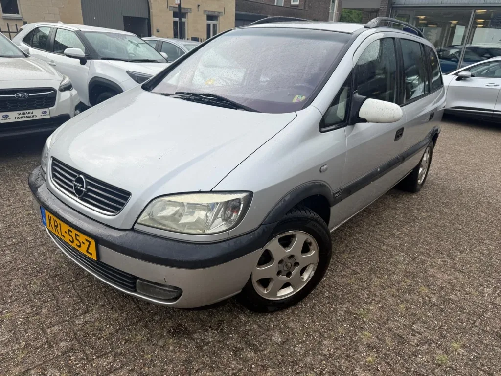Opel Zafira (2002) — foto 1