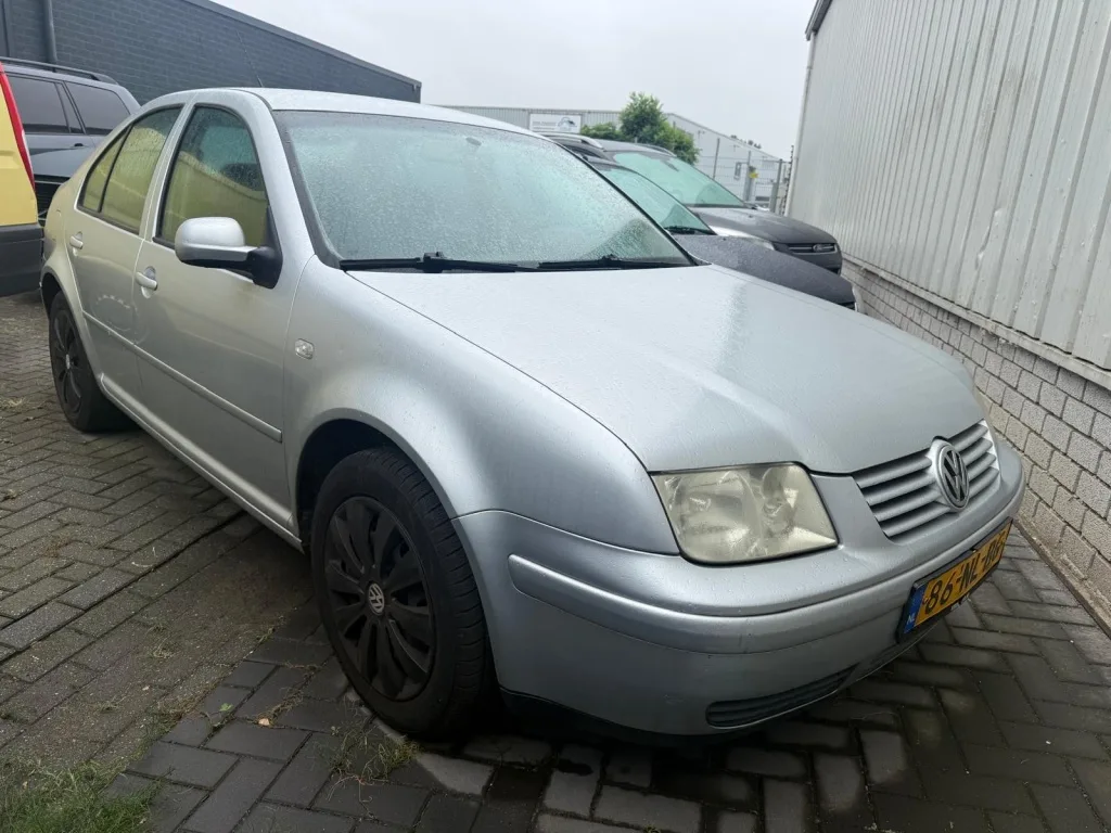 Volkswagen Bora (2003) — foto 1