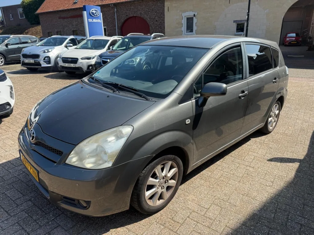 Toyota Verso (2007) — foto 1
