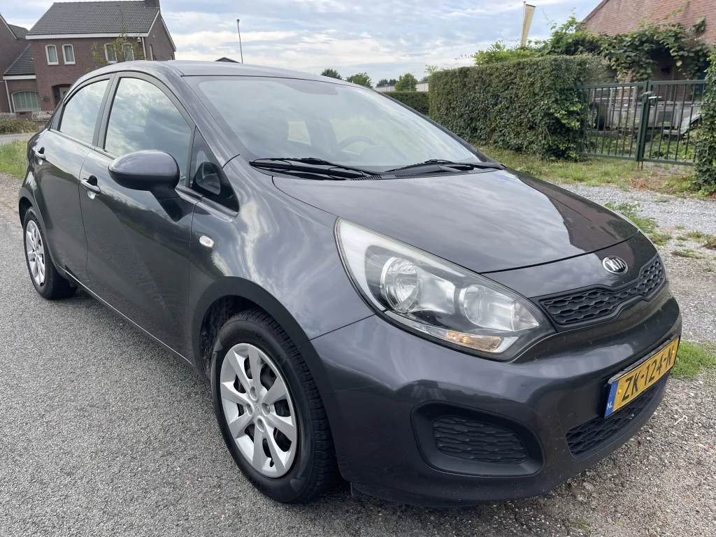 Kia Rio (2014) — foto 1