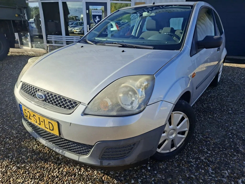 Ford Fiesta (2006) — foto 1