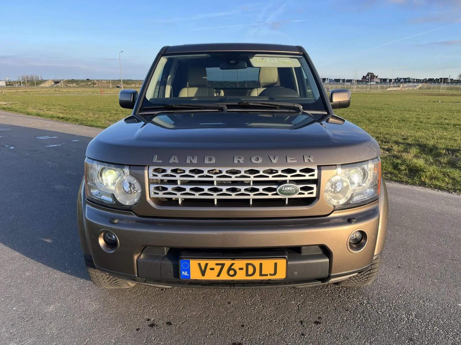 Land Rover Discovery (2011) — foto 1