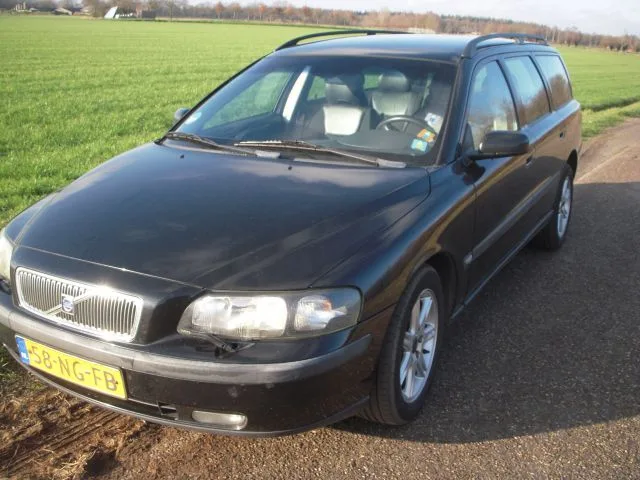 Volvo V70 (2003) — foto 1