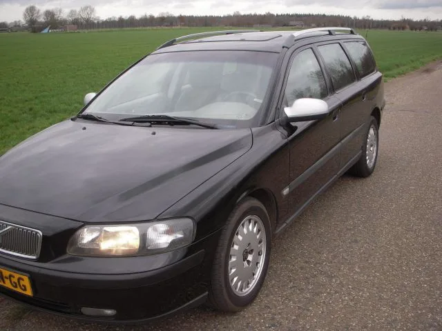 Volvo V70 (2001) — foto 1