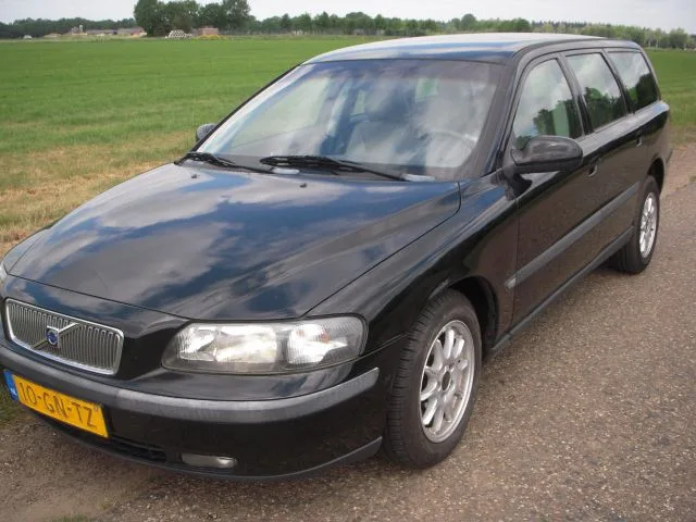 Volvo V70 (2001) — foto 1