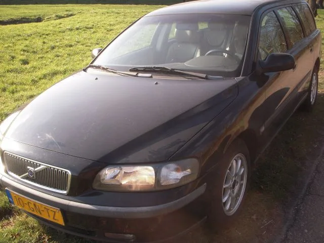 Volvo V70 (2001) — foto 1
