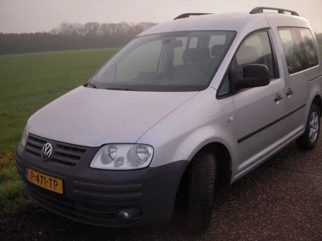 Volkswagen Caddy (2009) — foto 1