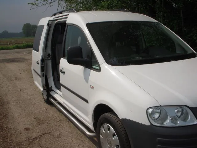 Volkswagen Caddy (2010) — foto 1
