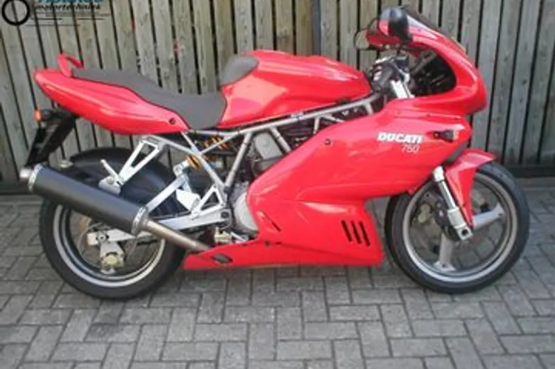 Ducati 750 SS C (2002)