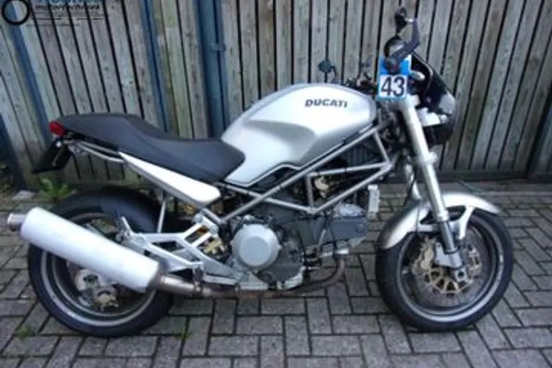 Ducati M 900 ie (2000)