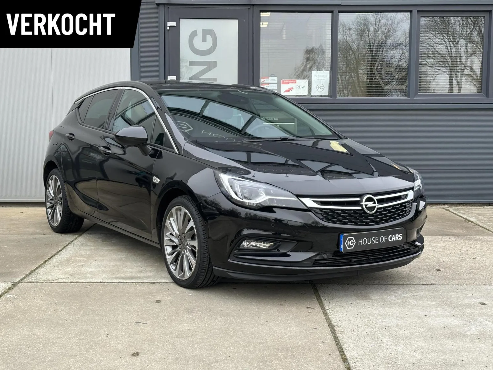 Opel Astra (2018) — foto 1