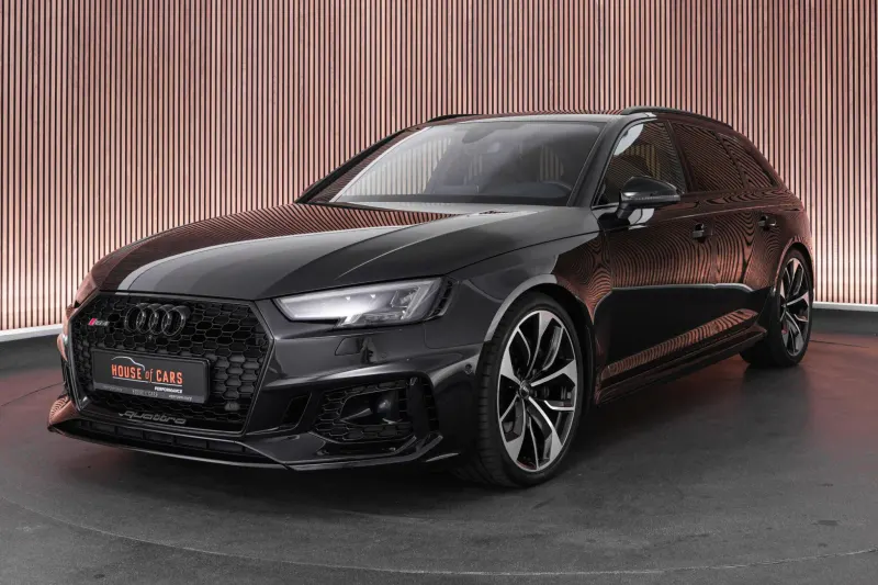 Audi RS4 (2019)