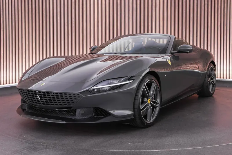 Ferrari Roma Spider (2024)