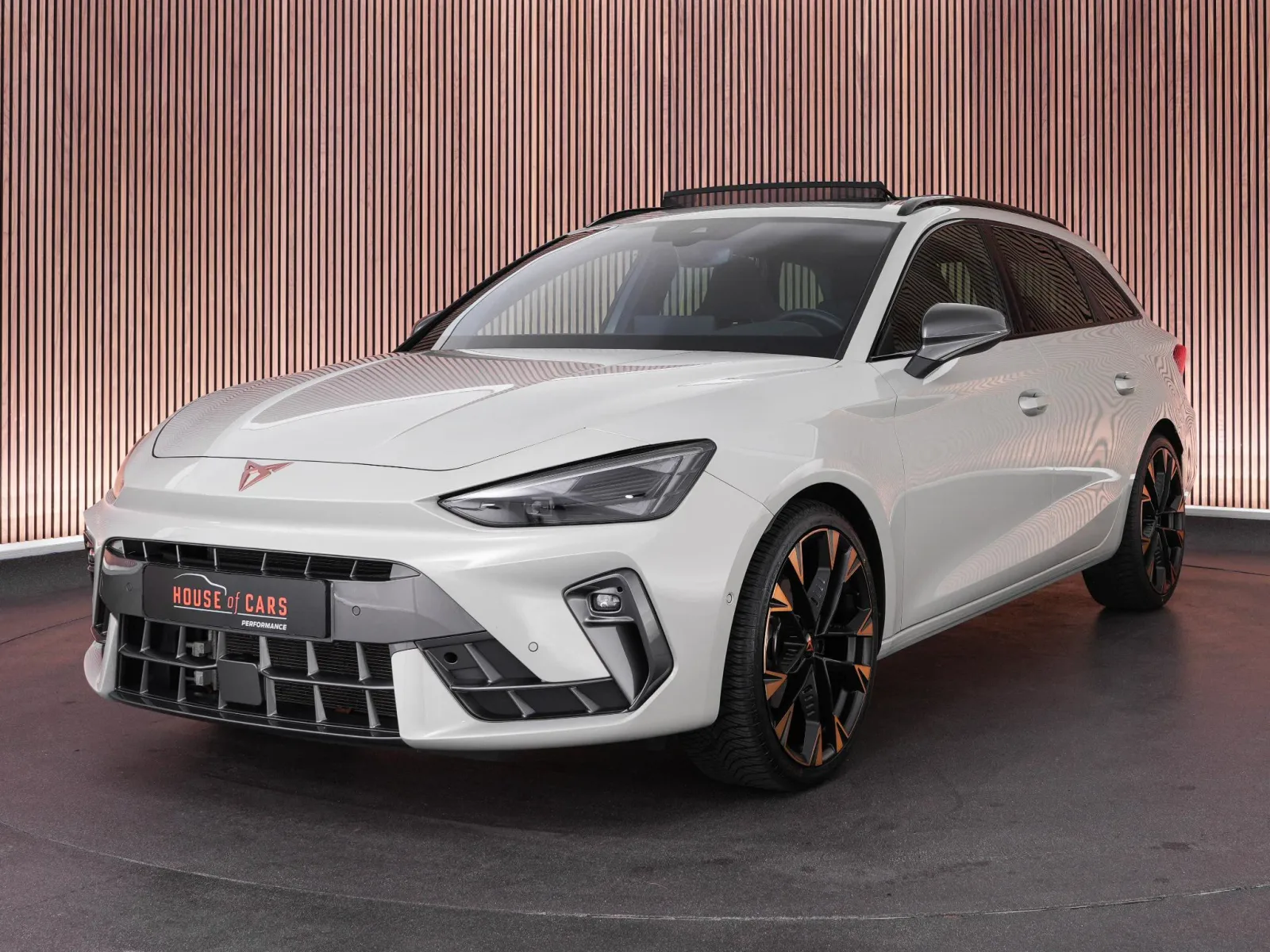CUPRA Leon Sportstourer (2025) — foto 1