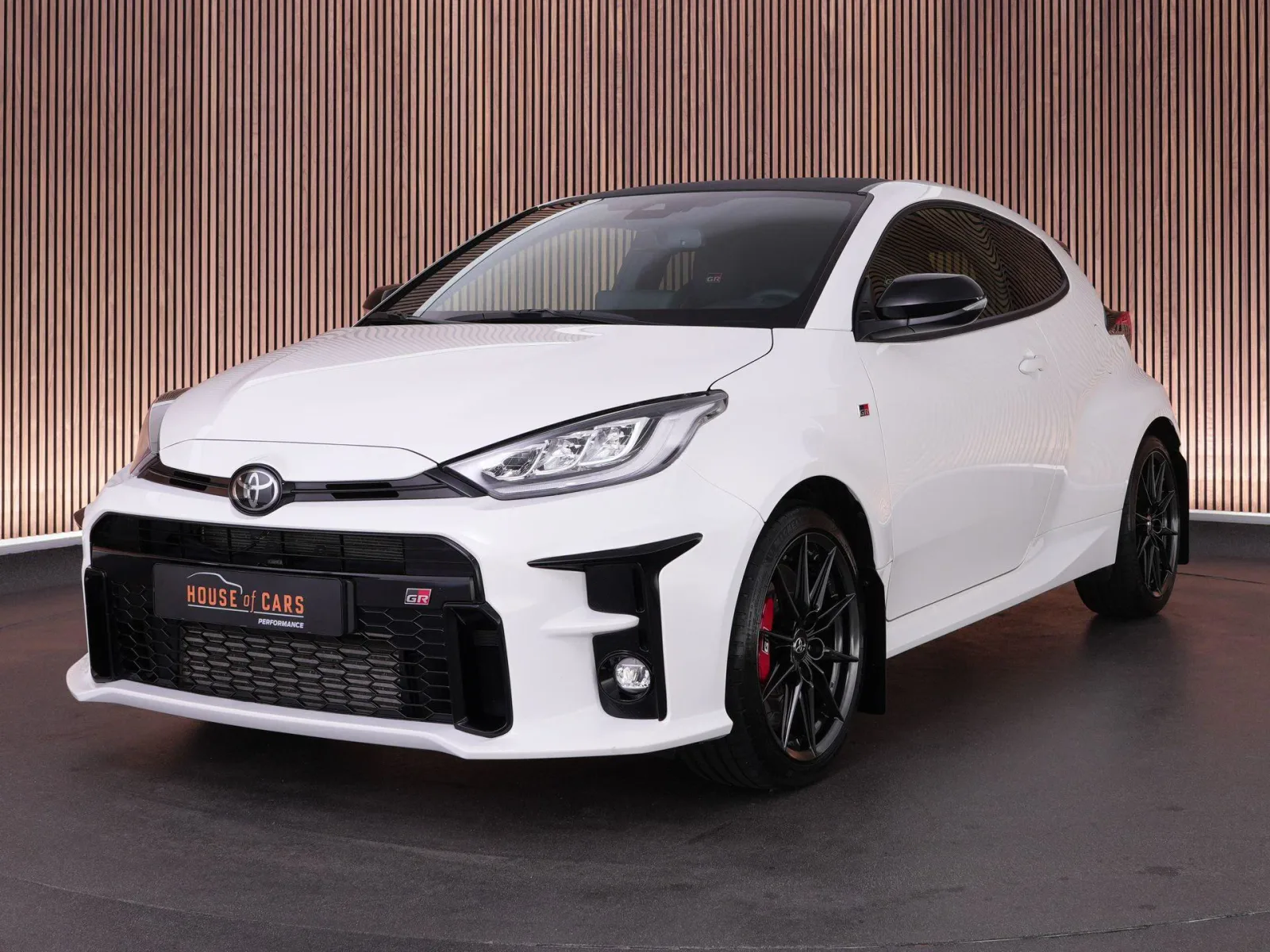 Toyota Yaris (2021) — foto 1