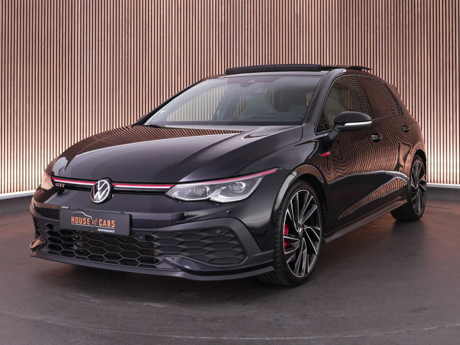 Volkswagen Golf (2021) — foto 1