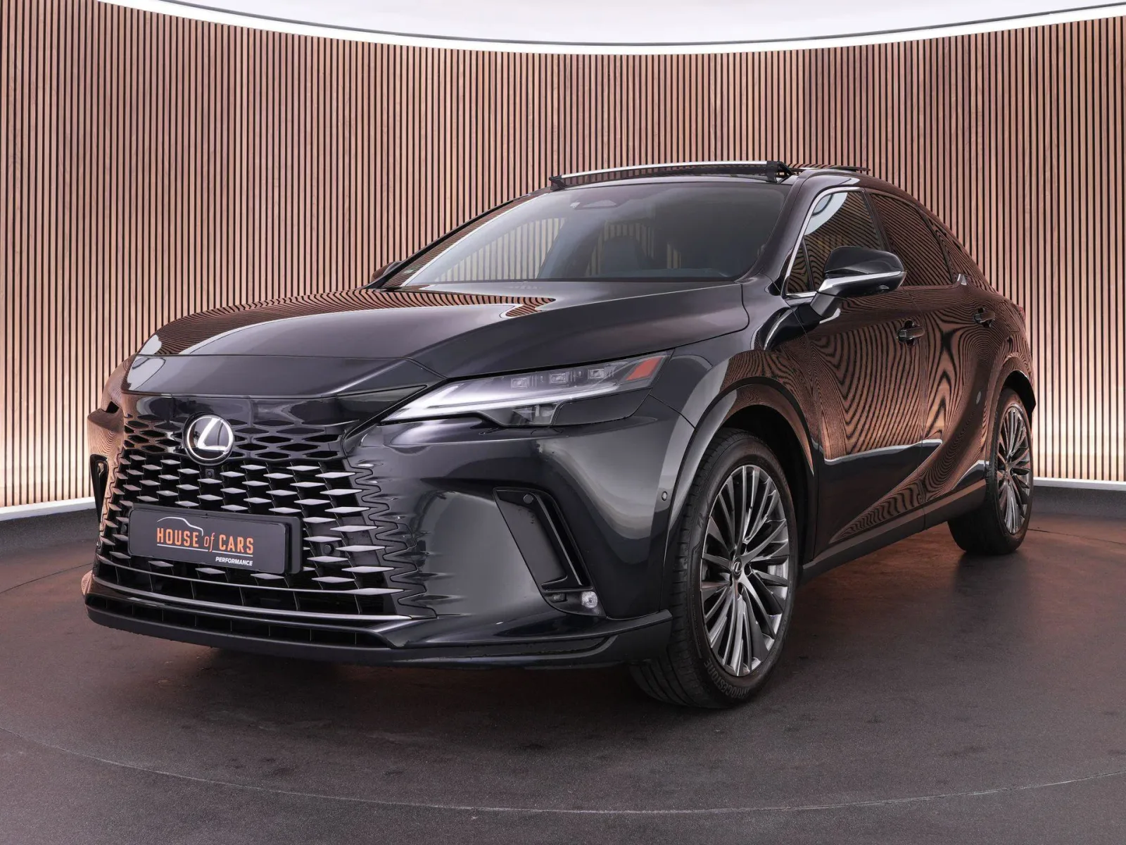 Lexus RX (2023) — foto 1