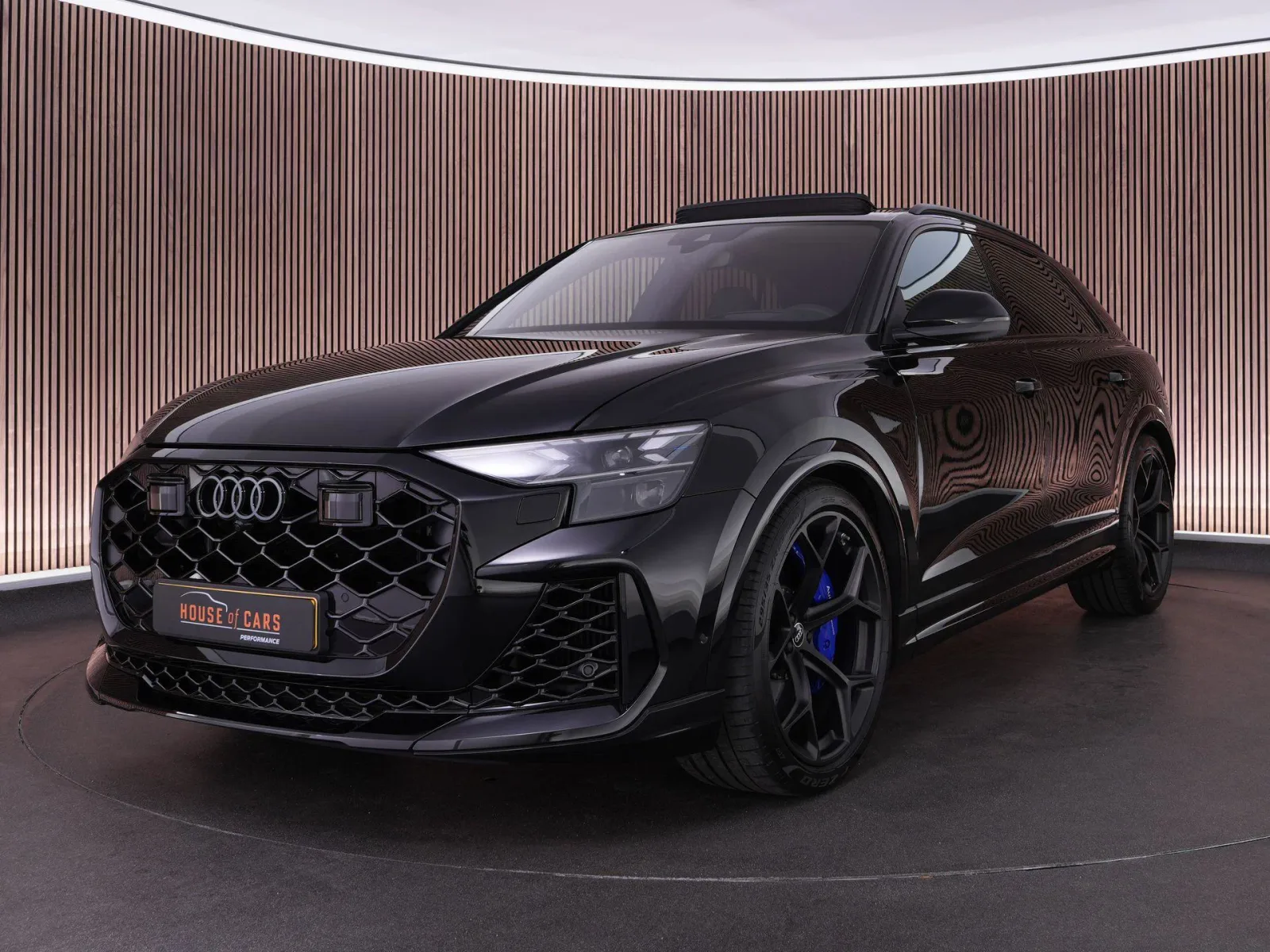 Audi RSQ8 Performance (2025) — foto 1