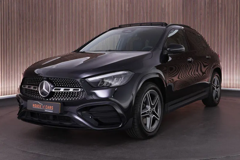 Mercedes-Benz GLA (2024)