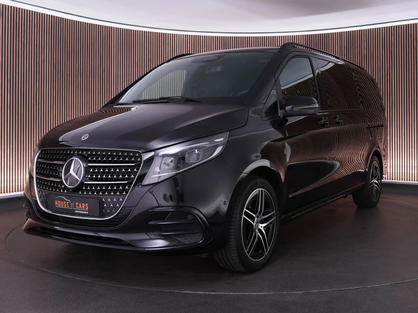 Mercedes-Benz V-Klasse (2024) — foto 1