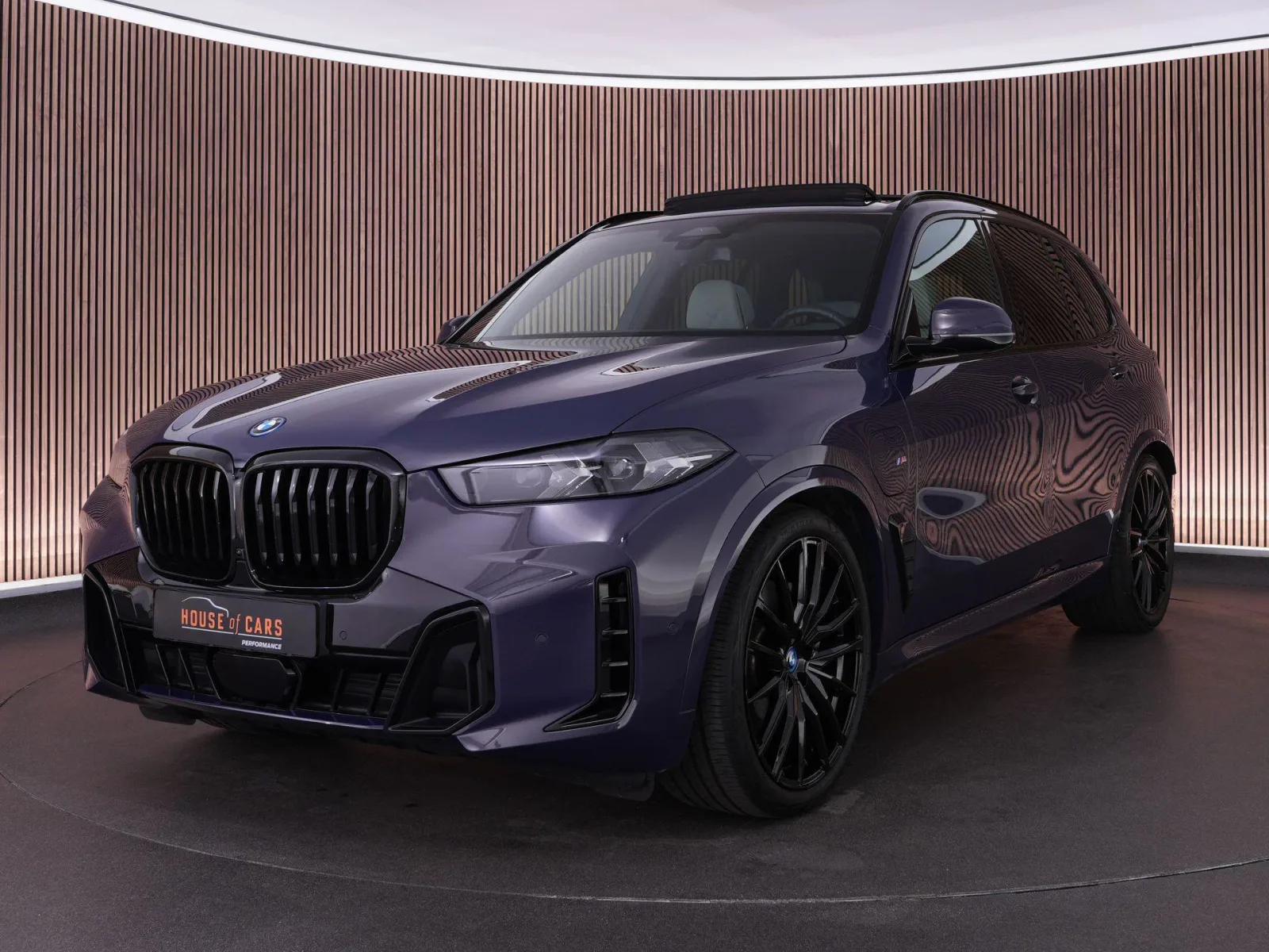 BMW X5 (2024) — foto 1