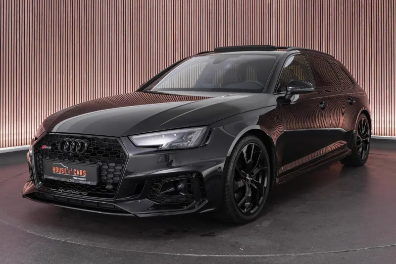 Audi RS4 (2019)