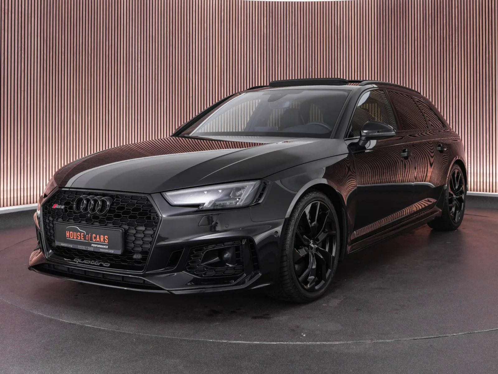 Audi RS4 (2019) — foto 1
