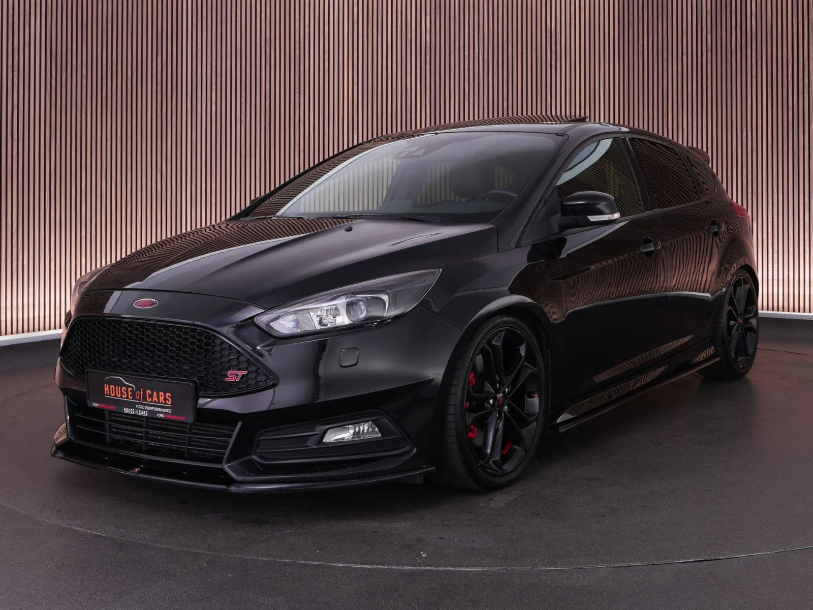 Ford Focus (2018) — foto 1