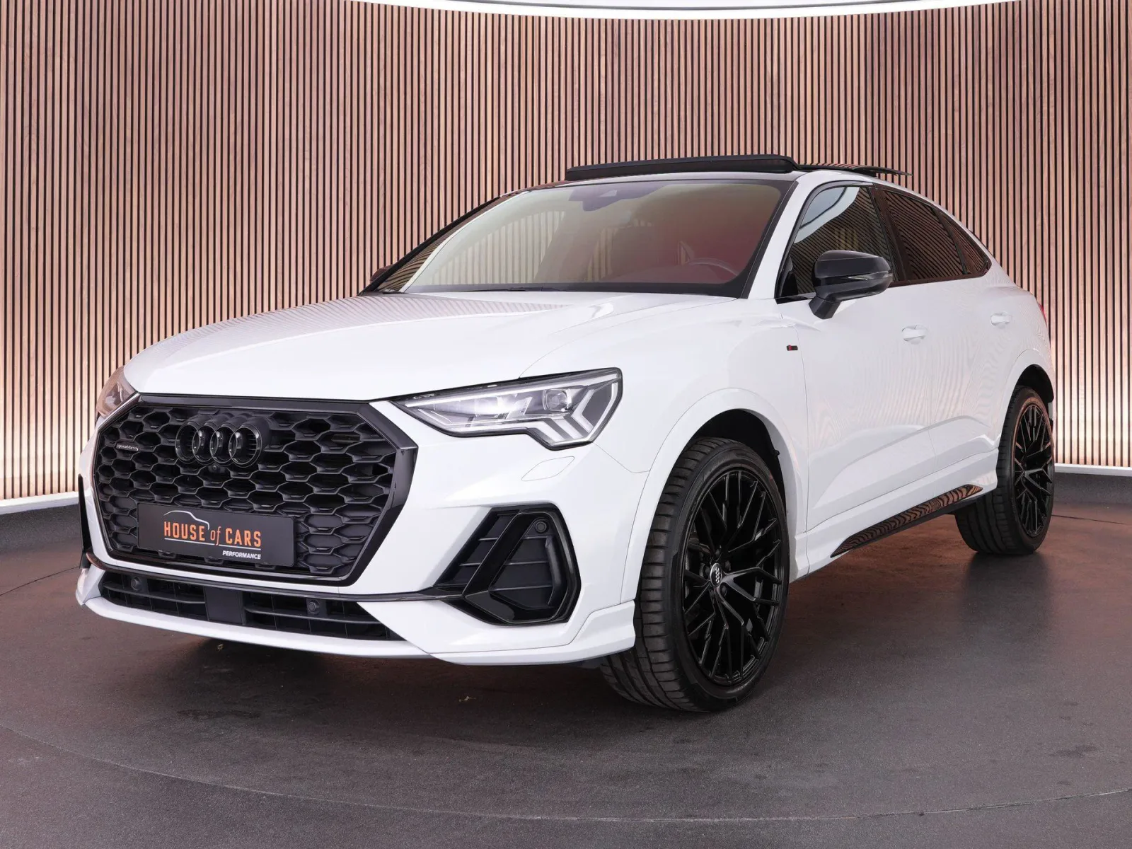 Audi Q3 (2020) — foto 1