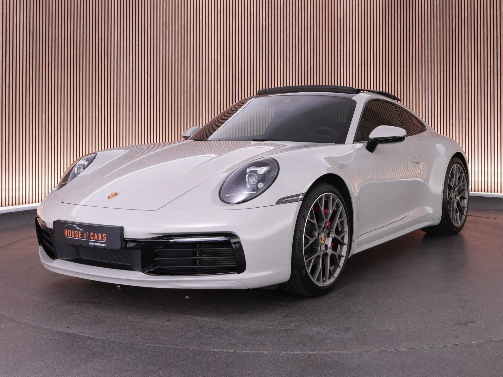 Porsche 911 (2022) — foto 1