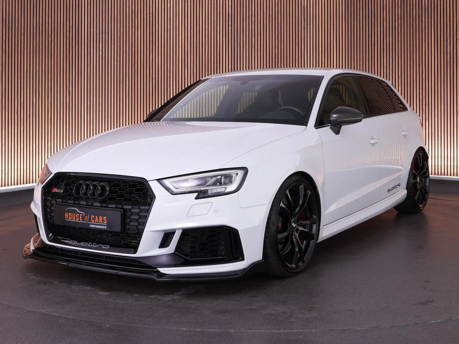 Audi RS3 (2018) — foto 1