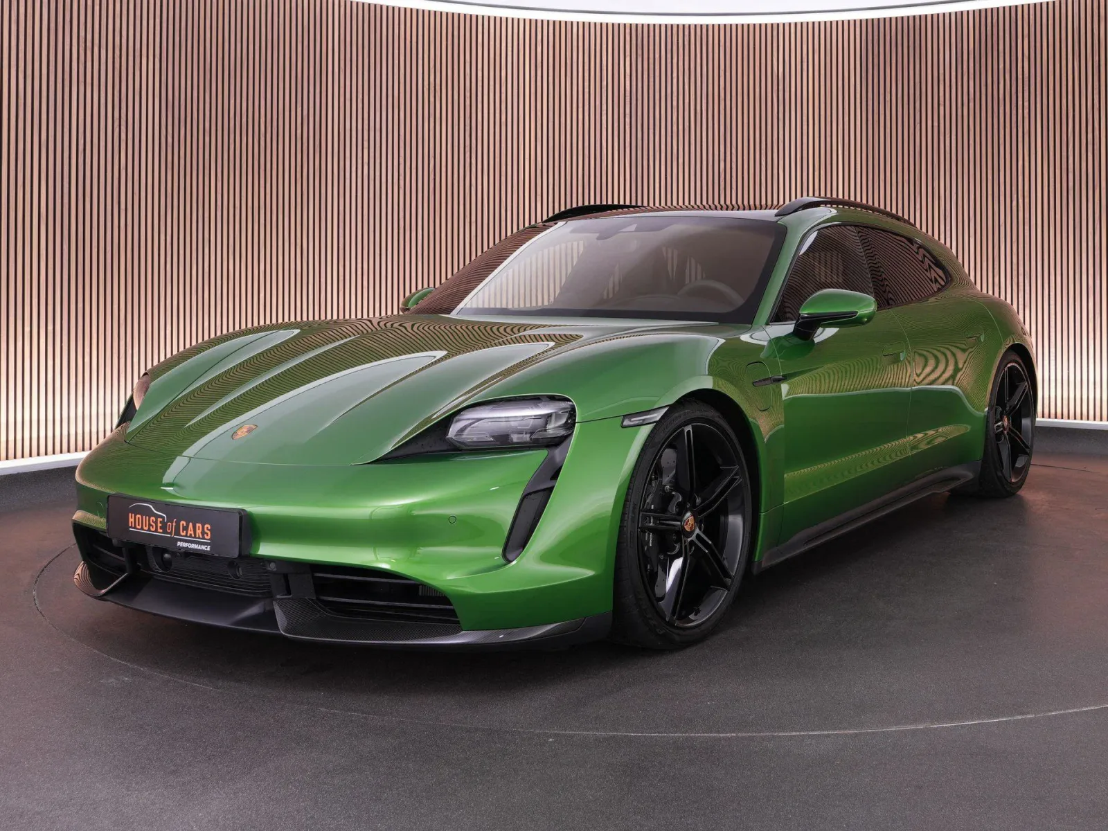 Porsche Taycan (2022) — foto 1