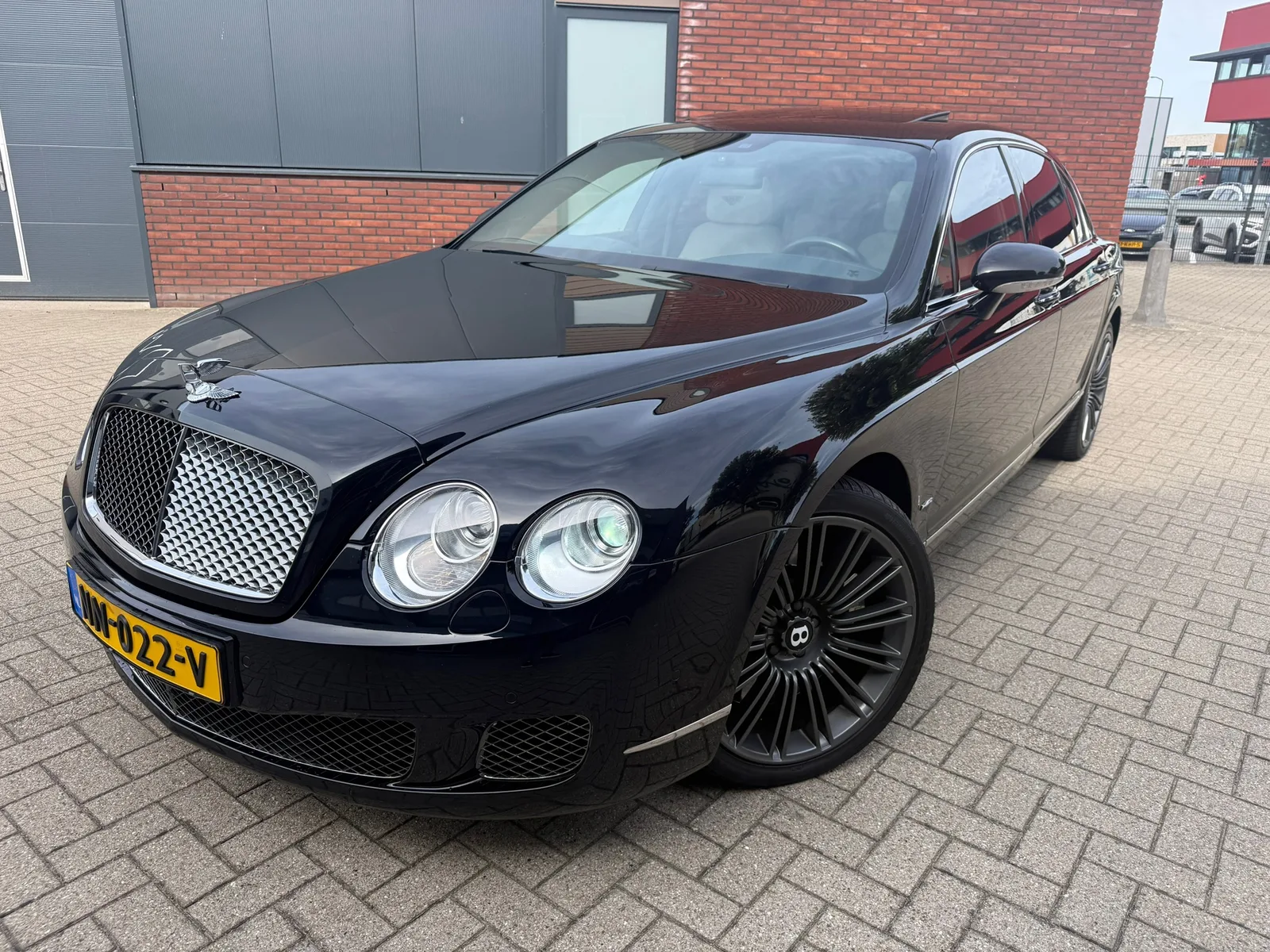 Bentley Continental Flying Spur (2009) — foto 1