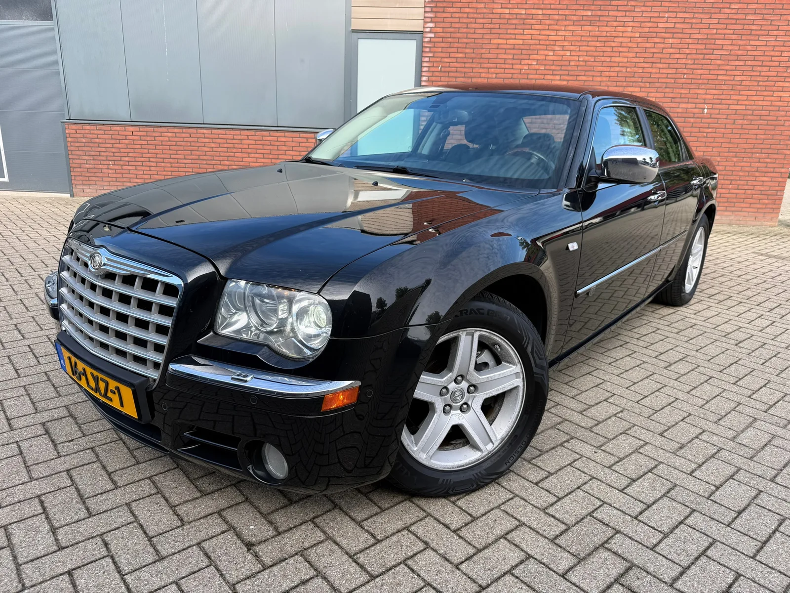 Chrysler 300C (2010) — foto 1