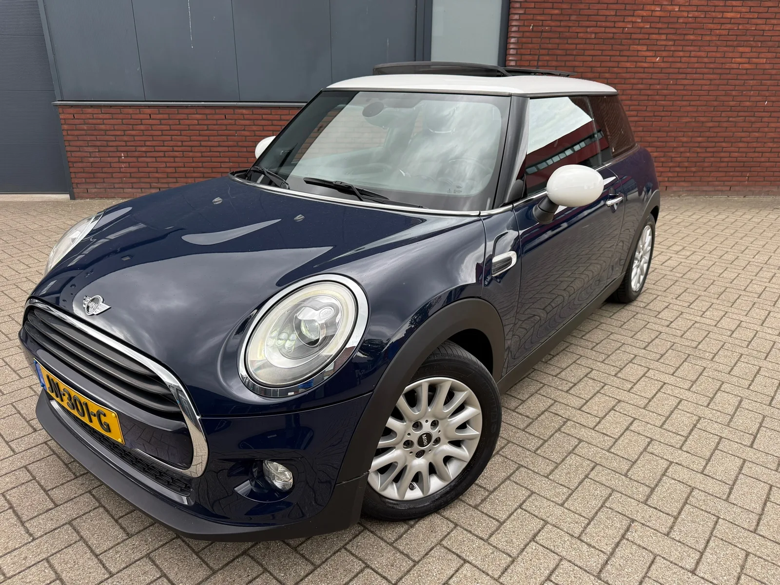 MINI Cooper (2016) — foto 1