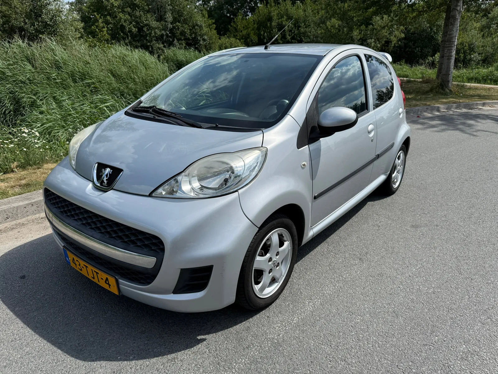 Peugeot 107 (2012) — foto 1