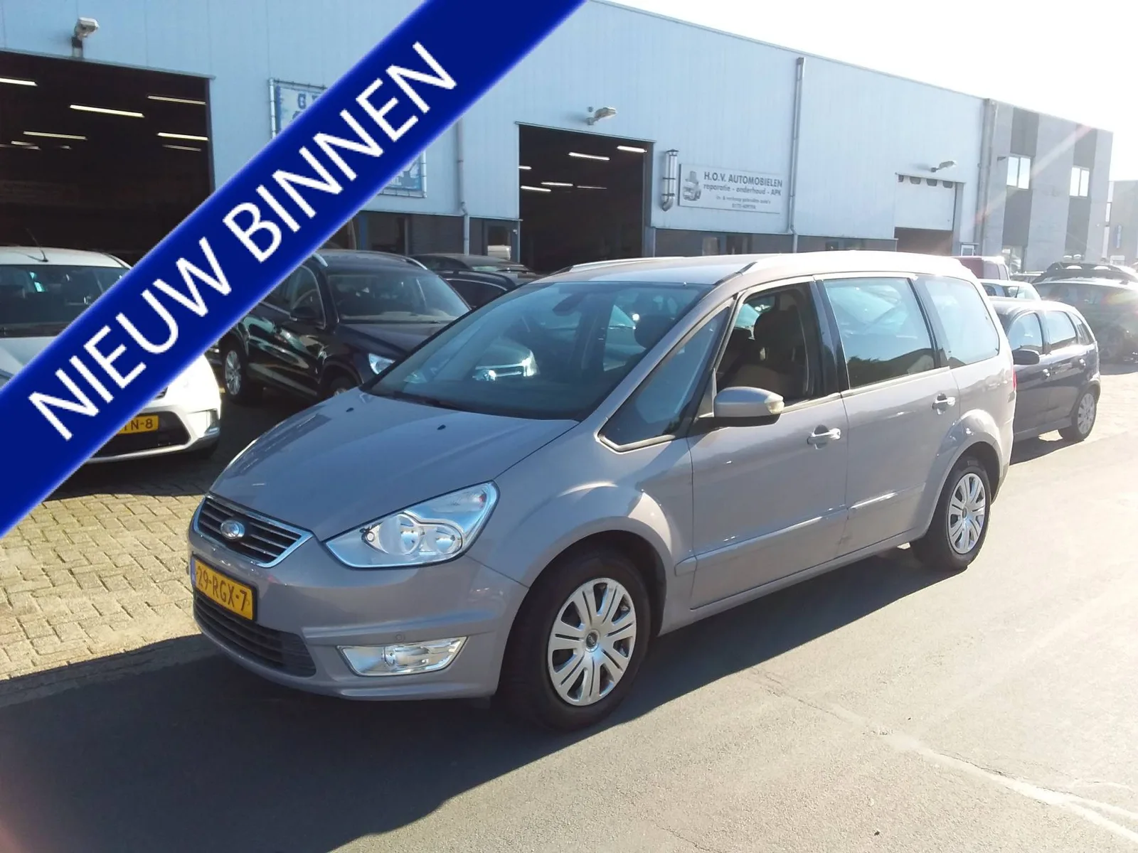Ford Galaxy (2011) — foto 1