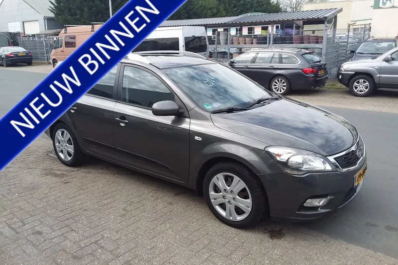 Kia Cee'd (2011)