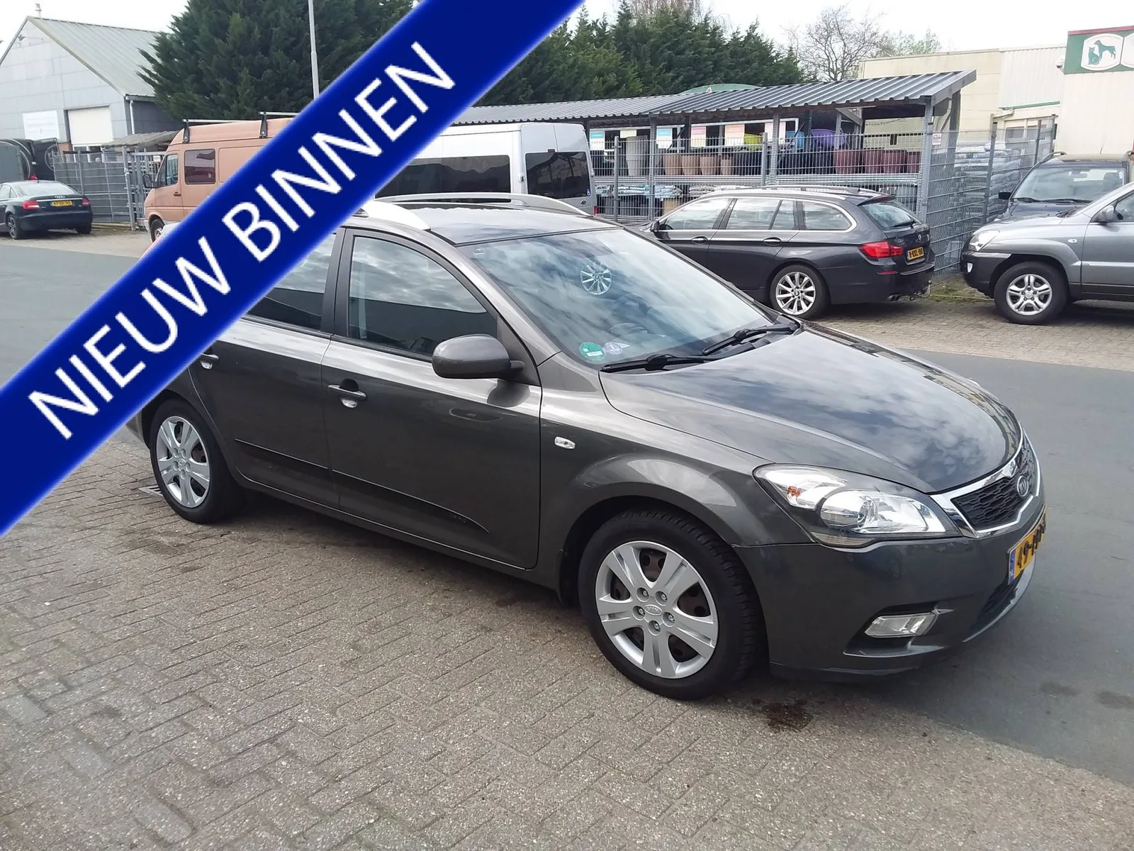 Kia Cee'd (2011) — foto 1