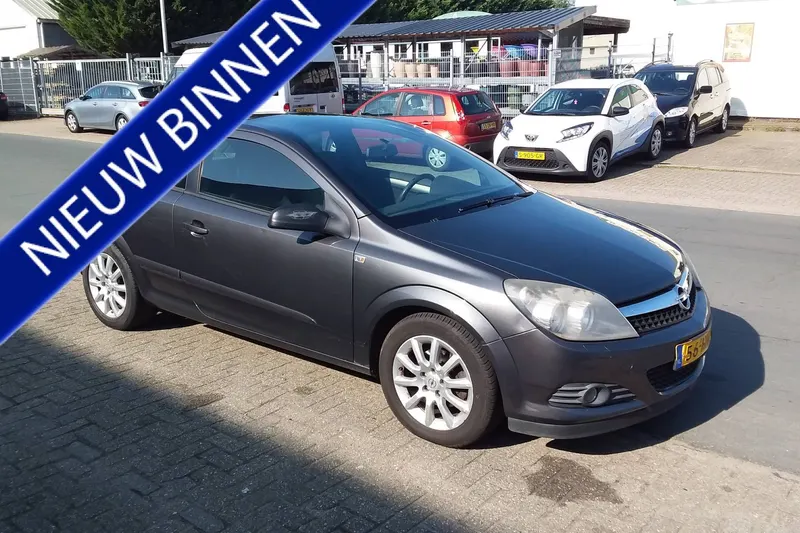 Opel Astra (2009)