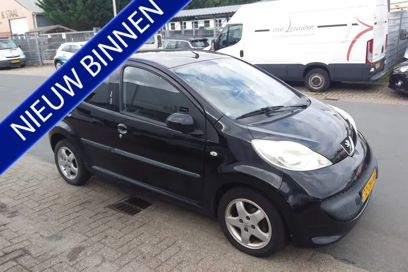 Peugeot 107 (2008)