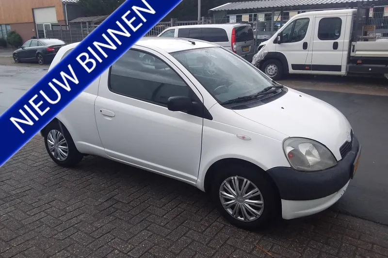 Toyota Yaris (2002)