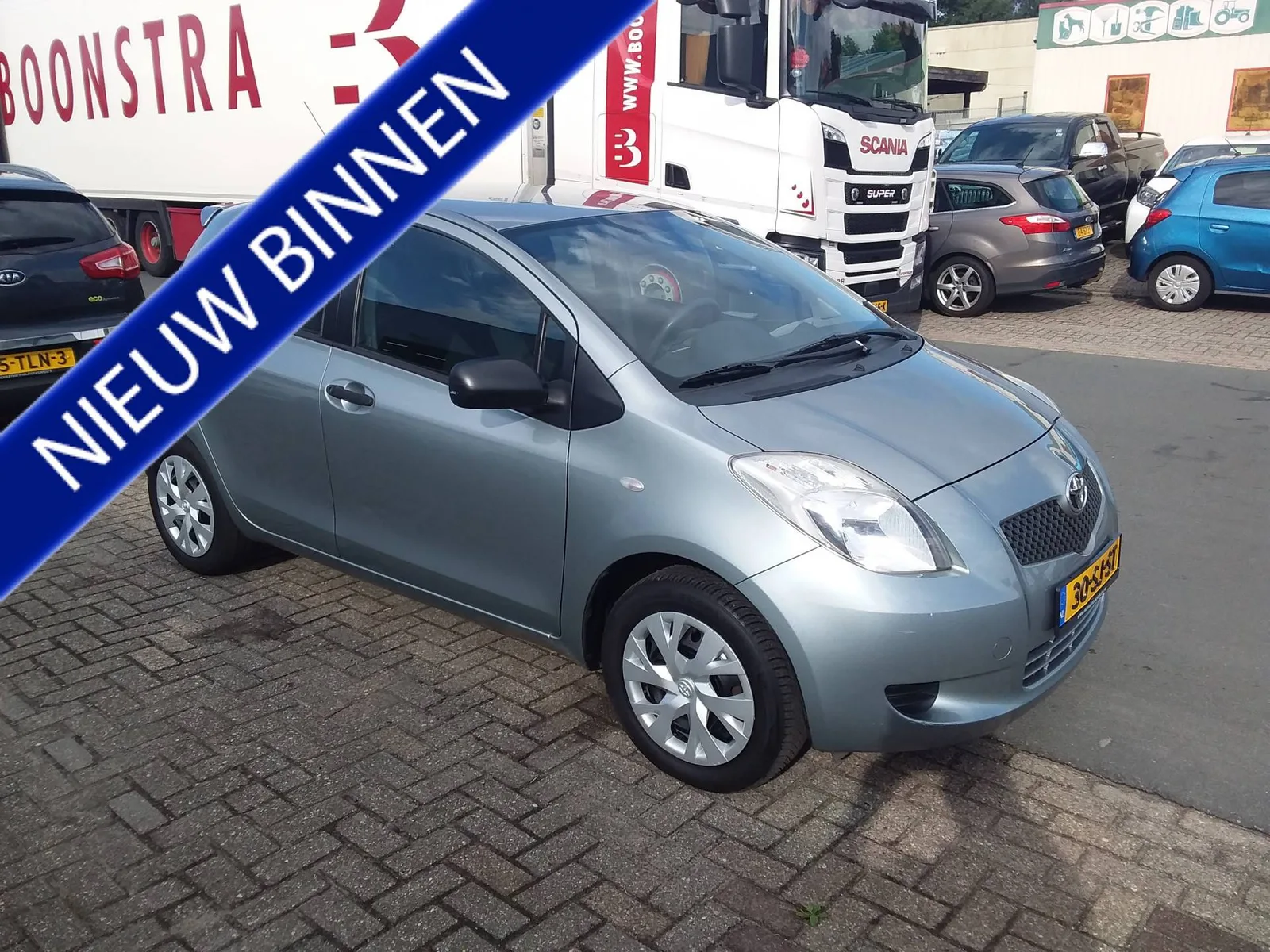 Toyota Yaris (2007) — foto 1