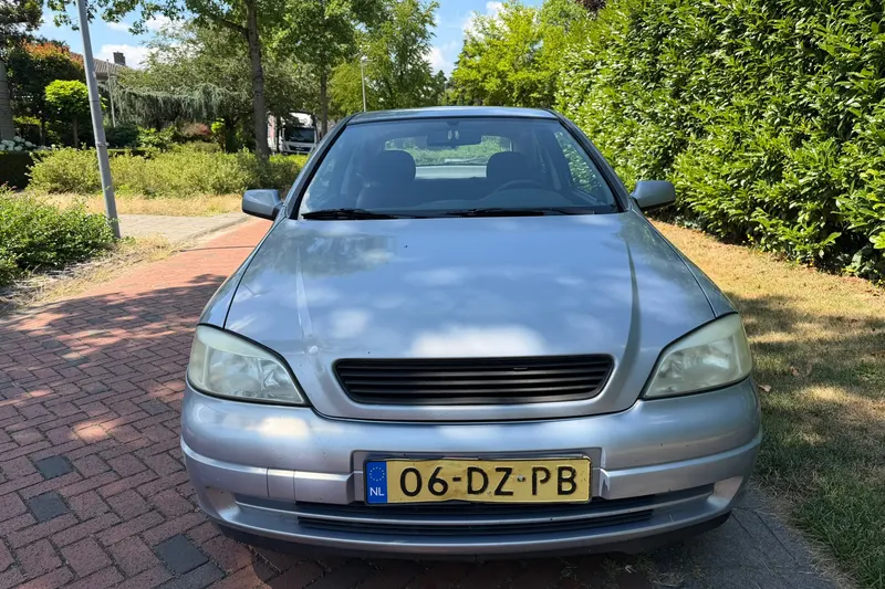 Opel Astra (2000)