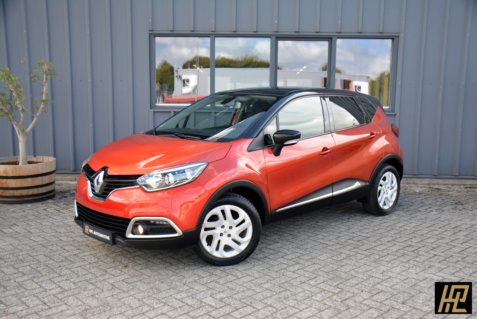 Renault Captur (2016) — foto 1