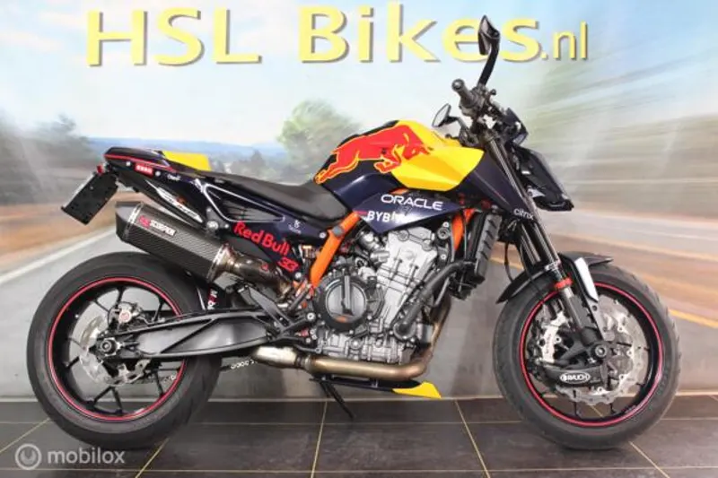 KTM 890 Duke (2022)