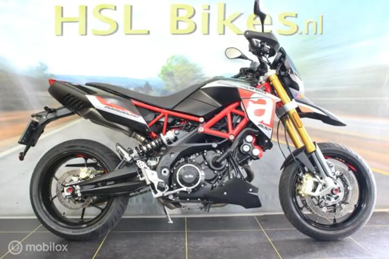 Aprilia Dorsoduro 900 (2018)