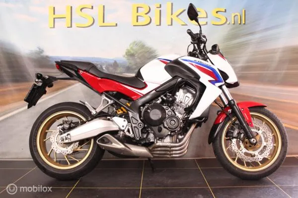 Honda CB (2015) — foto 1