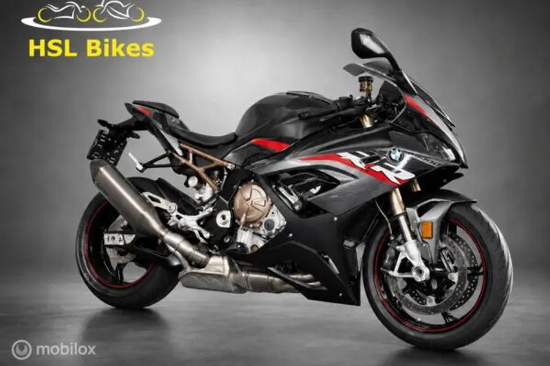 BMW S (2022)